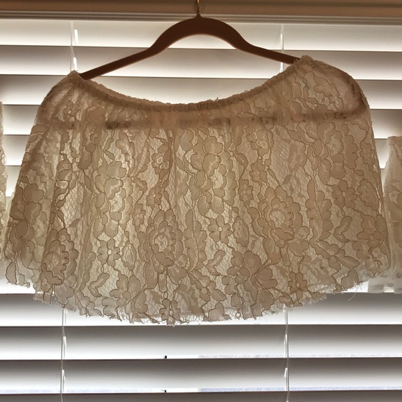 Floral lace tube crop top with sleeves - Picture 2 of 3